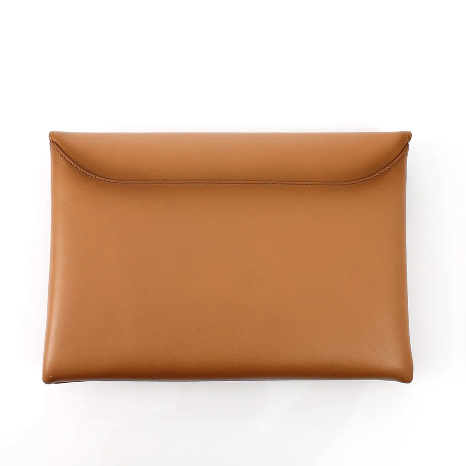Antigona Medium Clutch