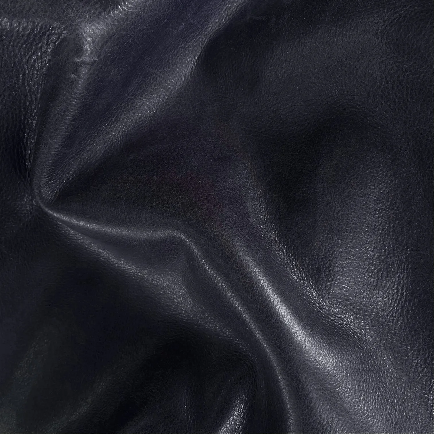 candid sling | outer pockets | small