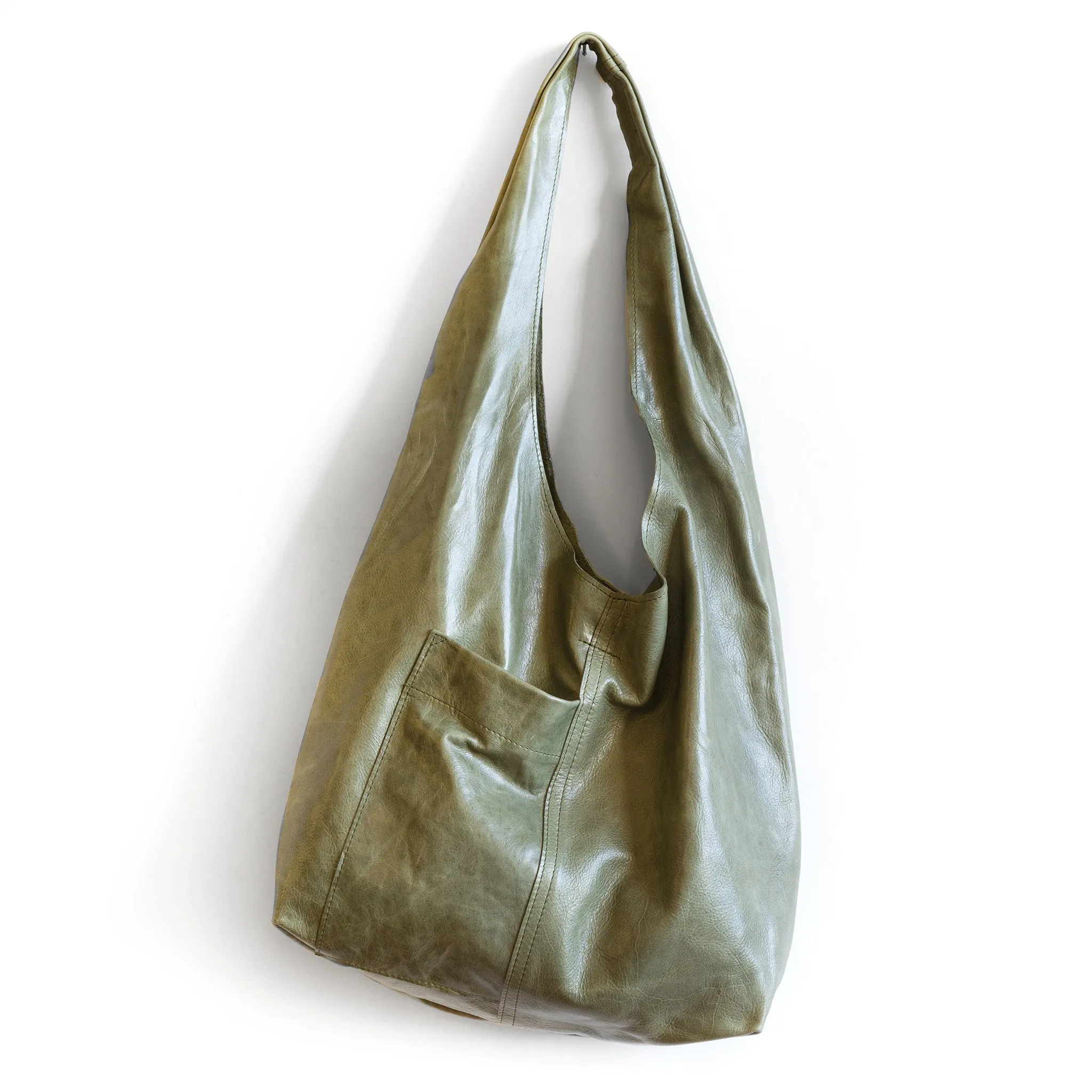 candid sling | outer pockets | small