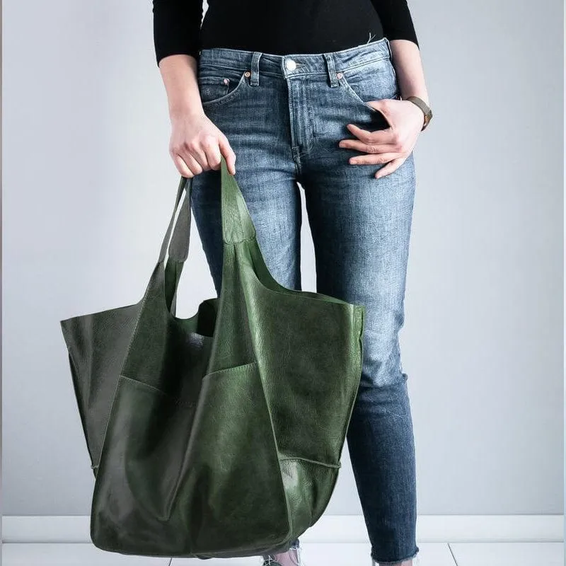Chic Voyager Tote