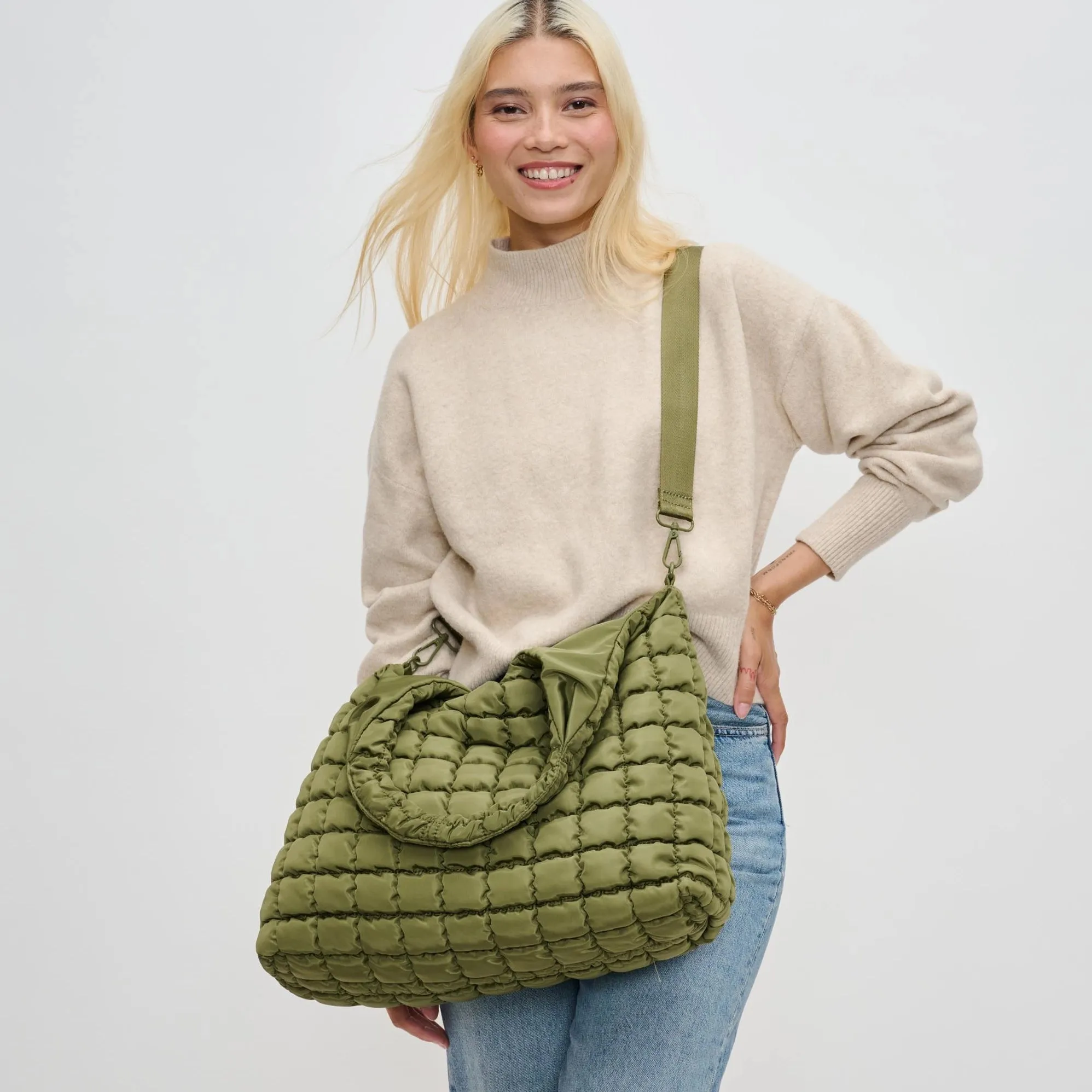 Elevate Puffer Bag Olive