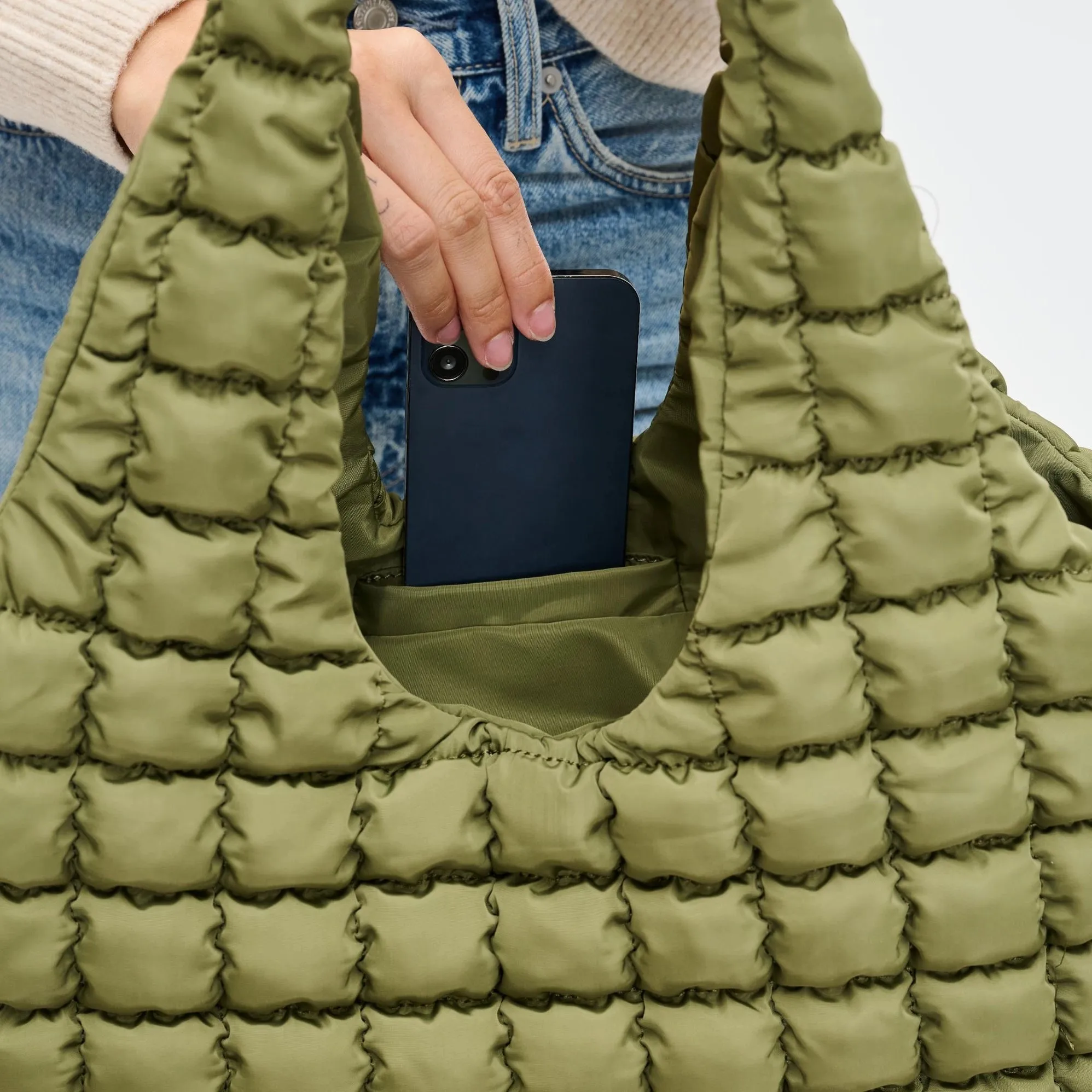 Elevate Puffer Bag Olive