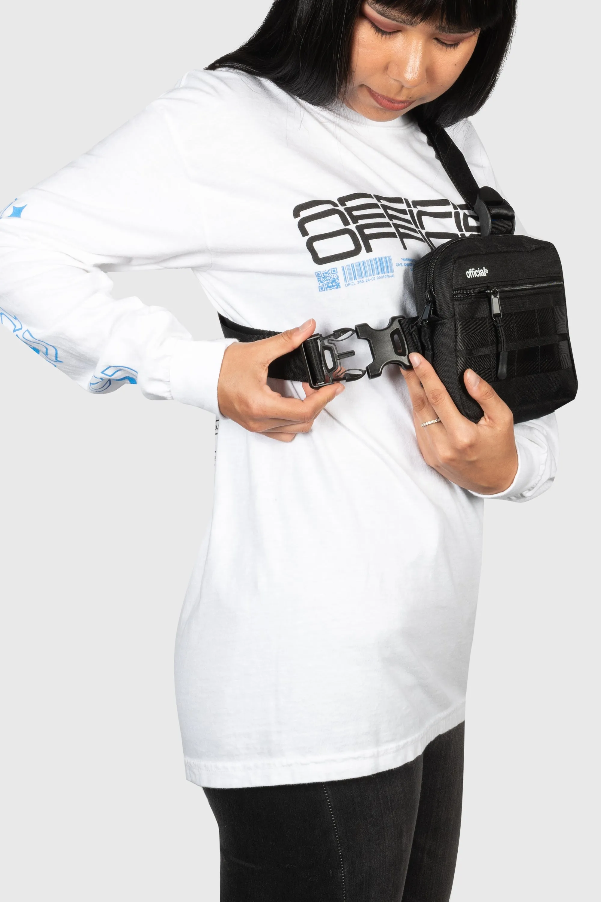 Essential Tri-Strap Chest Bag (Black)
