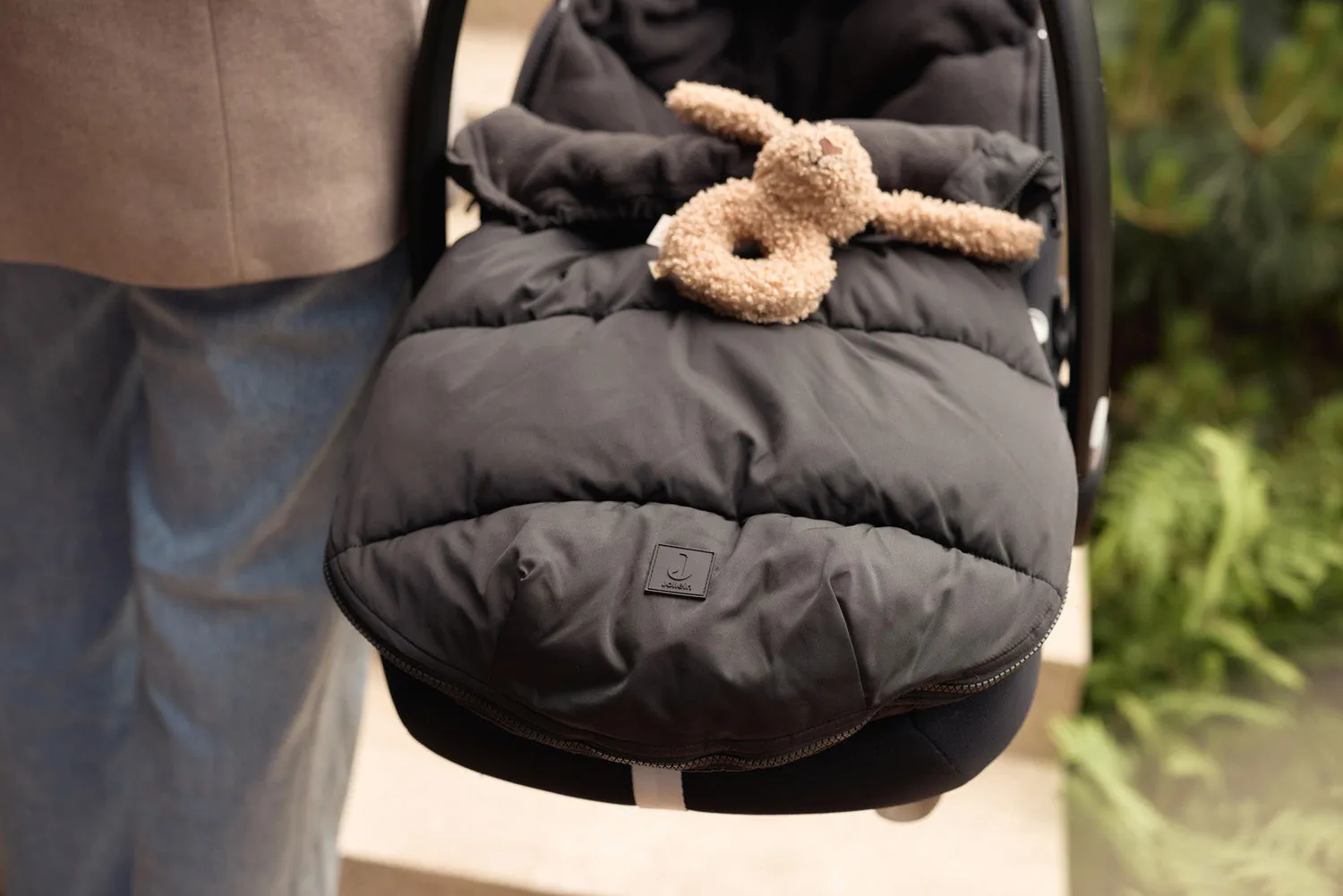 Footmuff group 0  3/5 points Puffed - Black