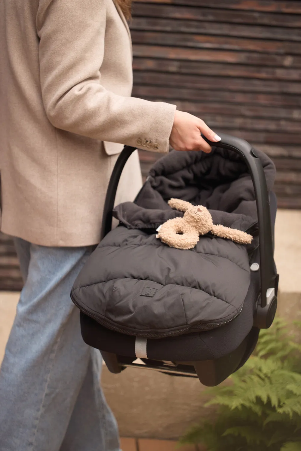Footmuff group 0  3/5 points Puffed - Black