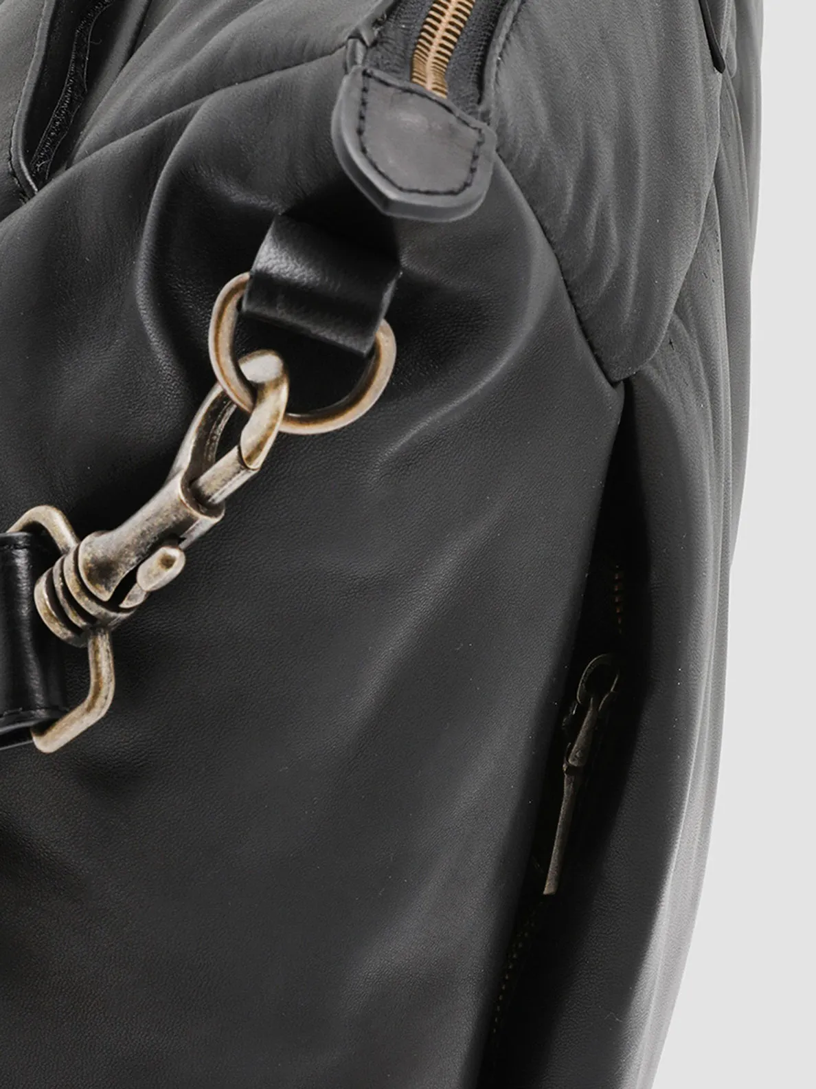 HELMET 31 - Black Leather Weekender