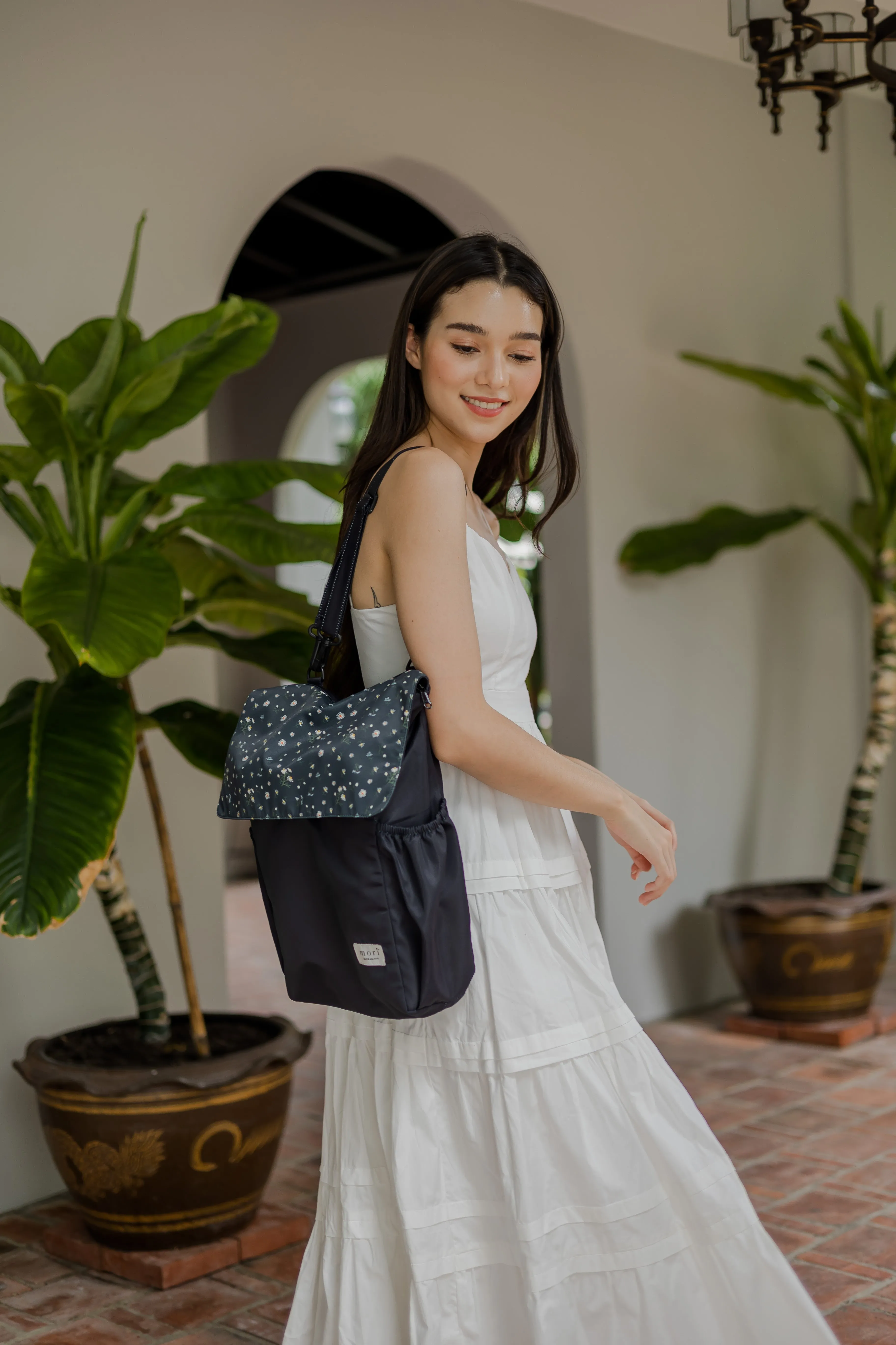 {{Lovetheark x Mori}} Chamomile Black Utility 4-Way Washable Bag 2.0