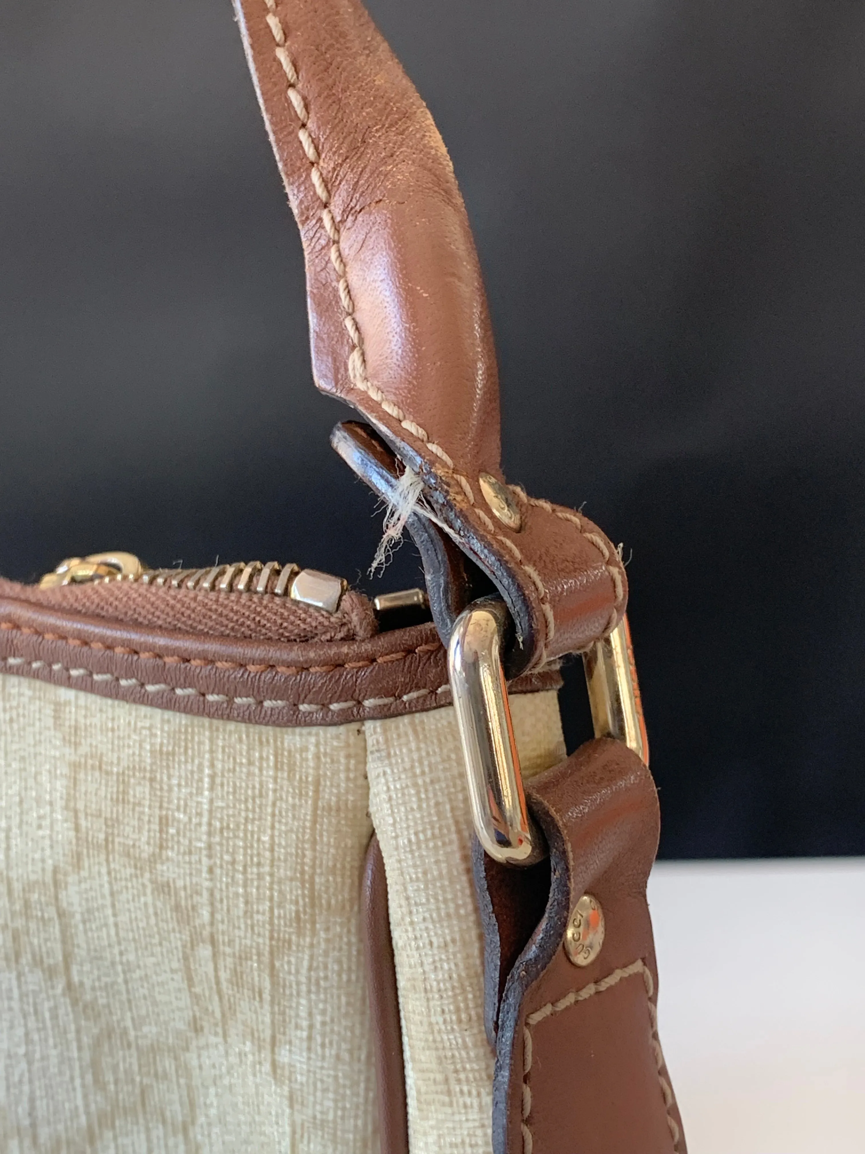 <b>GUCCI </b> <br>GG Plus Joy Hobo