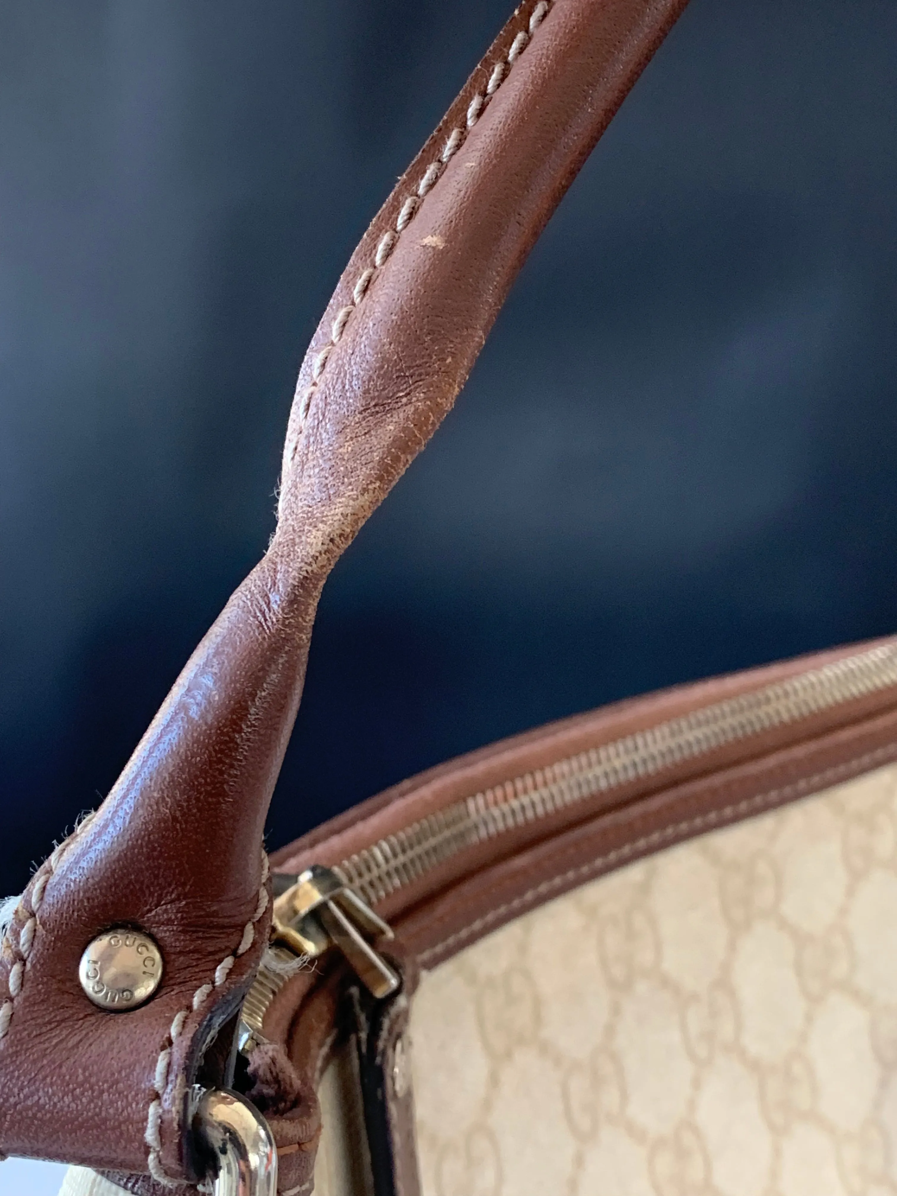 <b>GUCCI </b> <br>GG Plus Joy Hobo