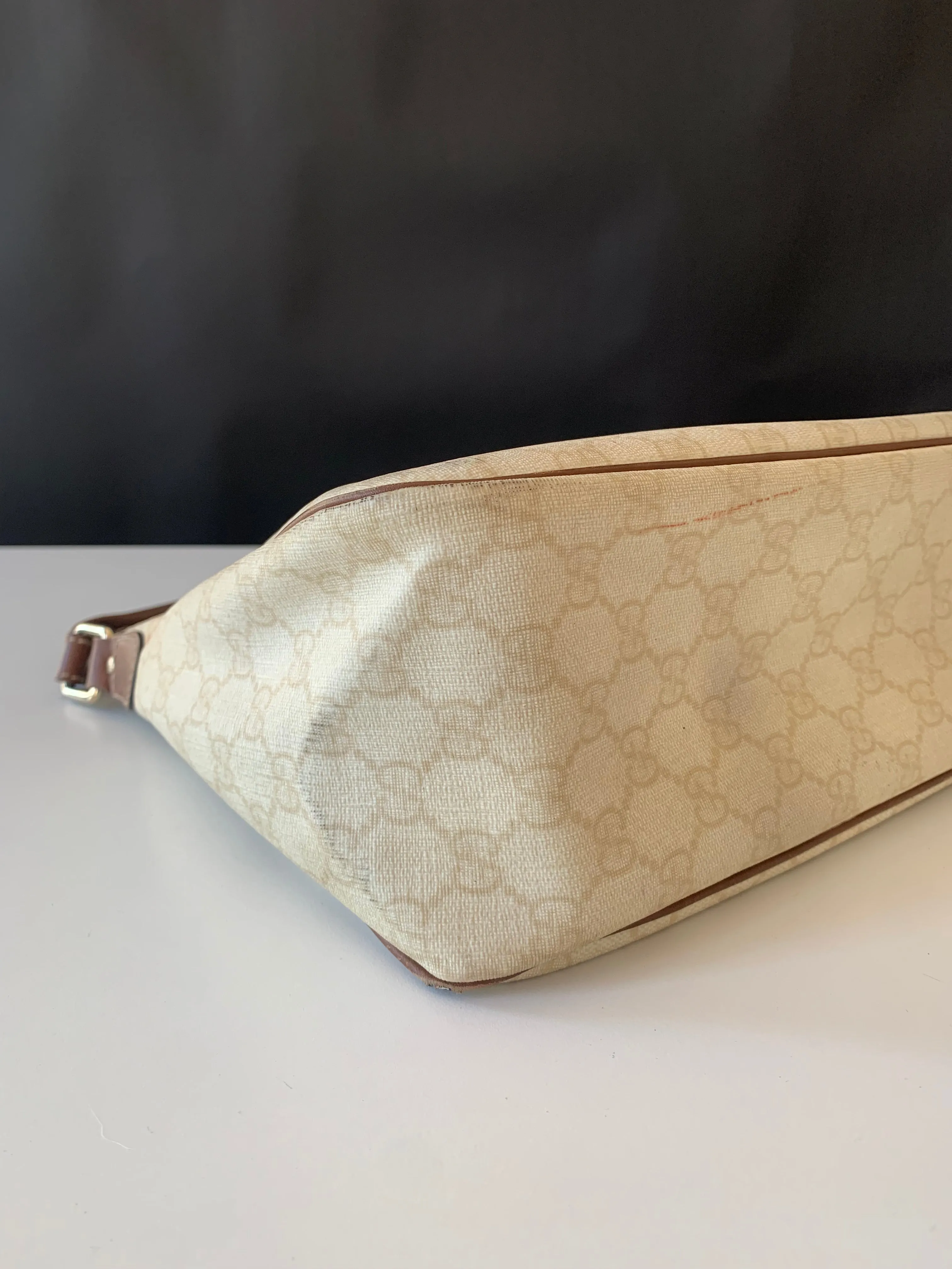 <b>GUCCI </b> <br>GG Plus Joy Hobo