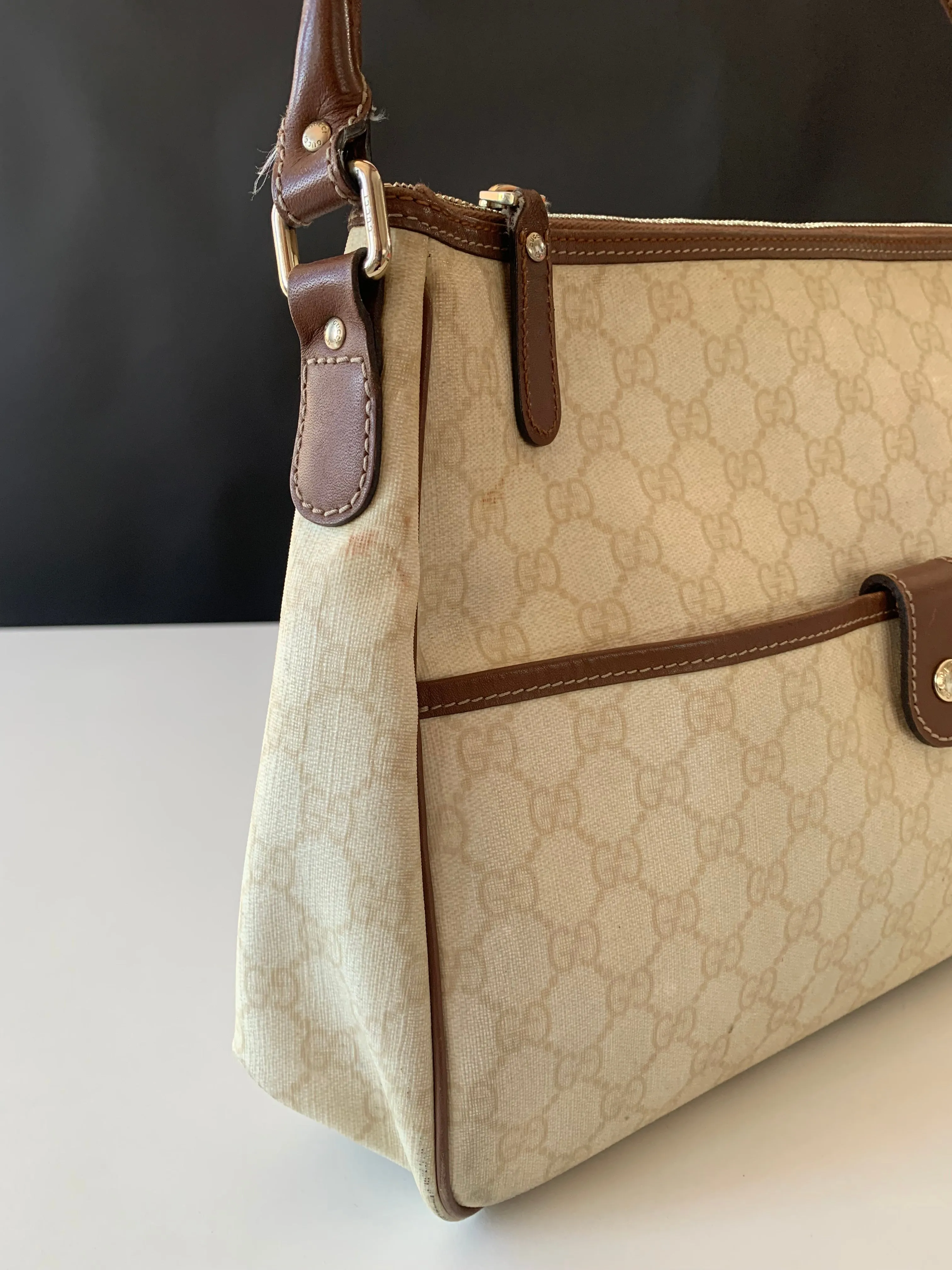 <b>GUCCI </b> <br>GG Plus Joy Hobo