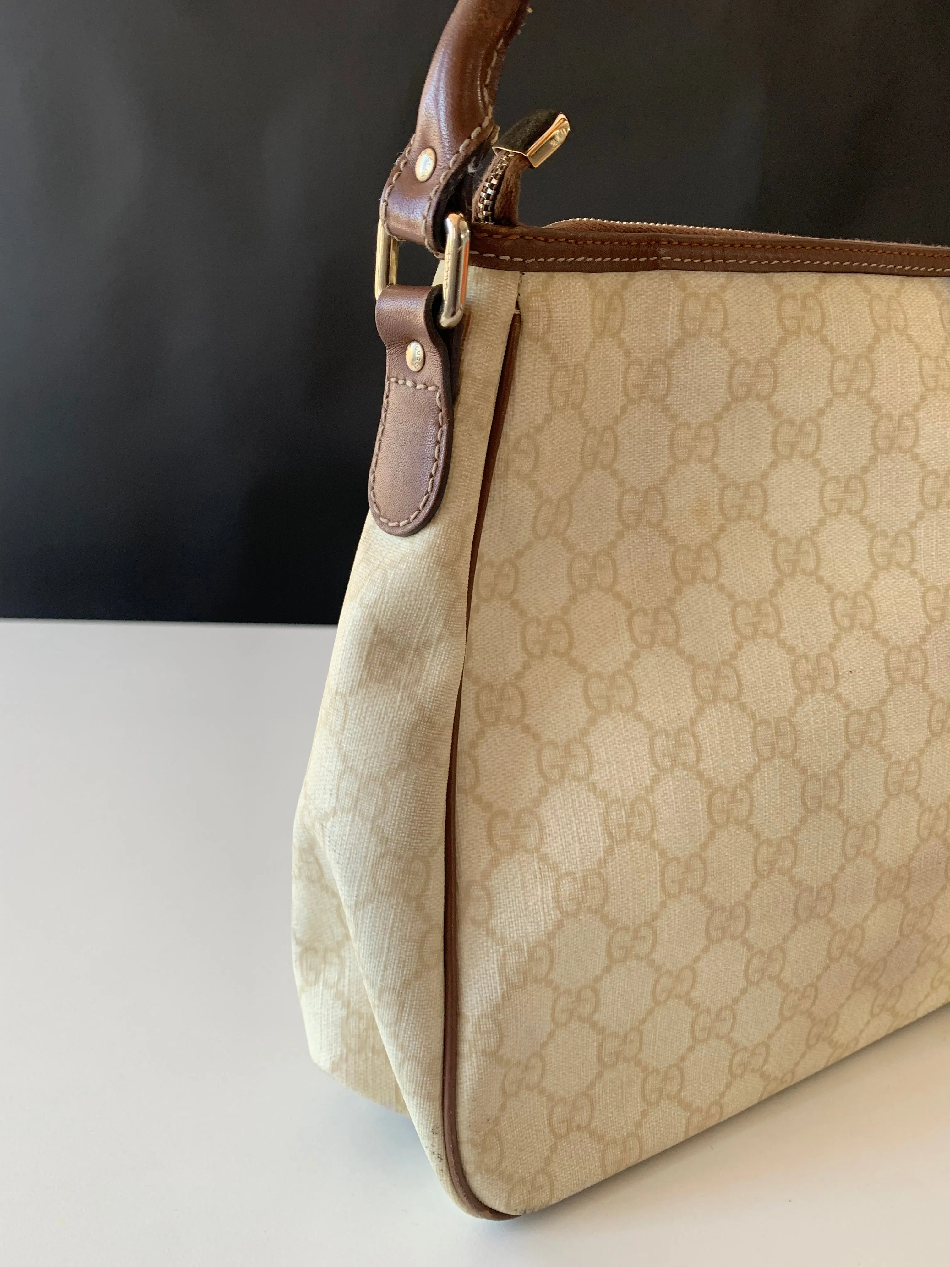 <b>GUCCI </b> <br>GG Plus Joy Hobo