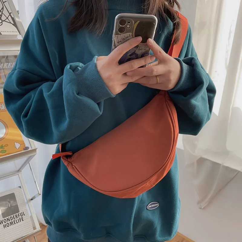 Simple and Versatile U-Shape Crossbody Bags