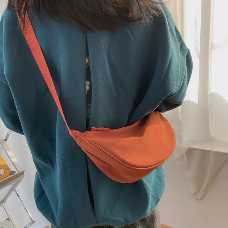 Simple and Versatile U-Shape Crossbody Bags