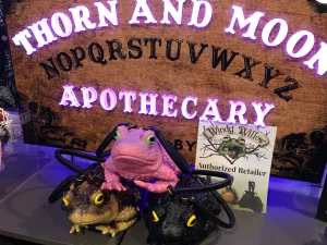 Windy Willow Toad Purse
