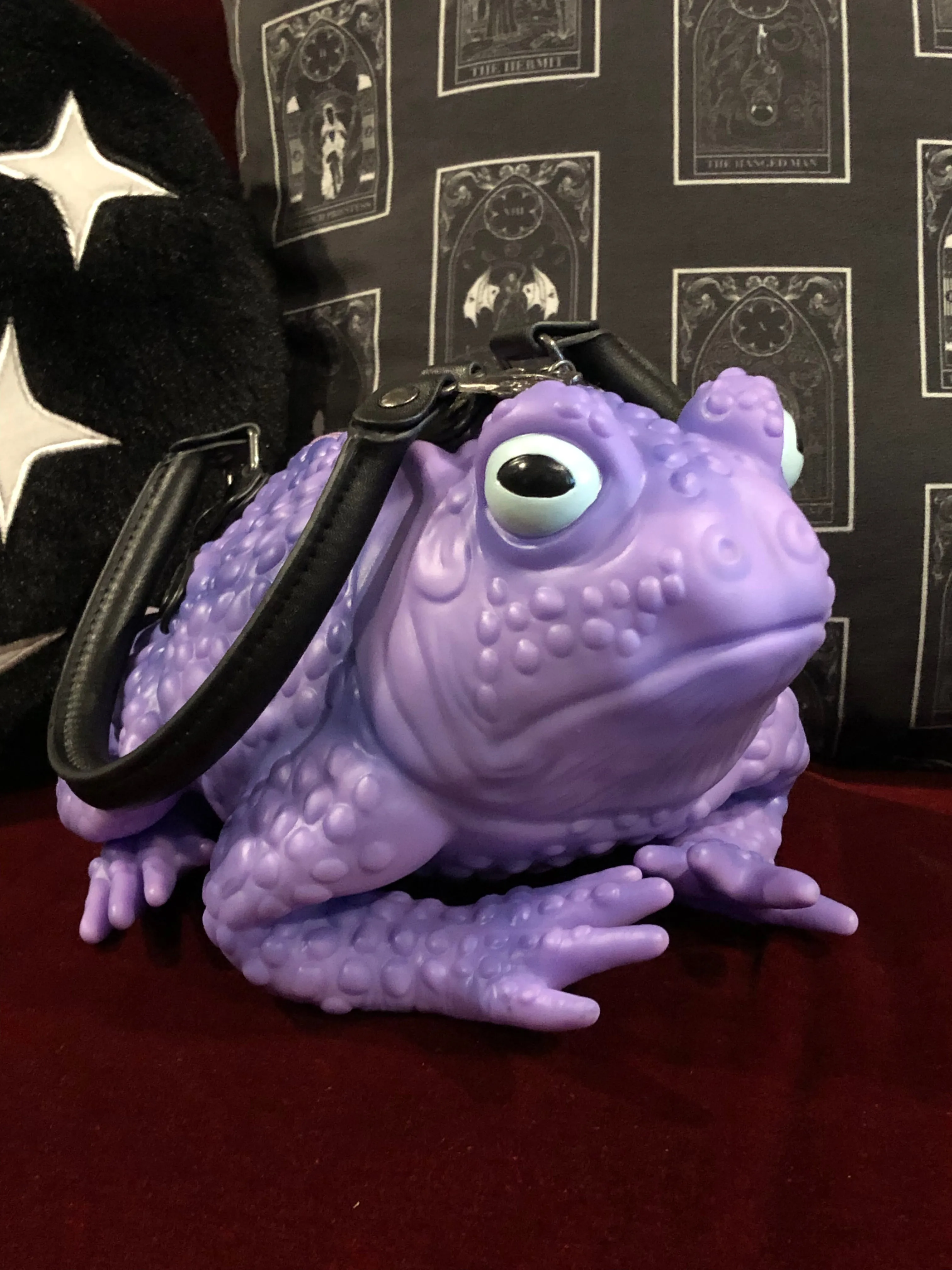 Windy Willow Toad Purse